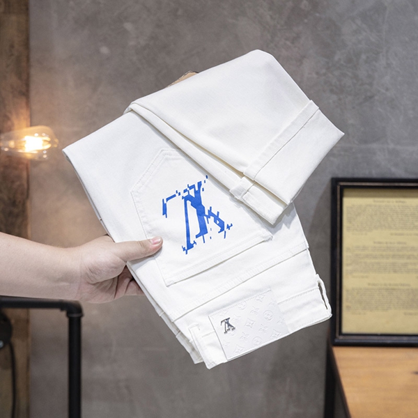 ブランドジーンズ着用イメージ